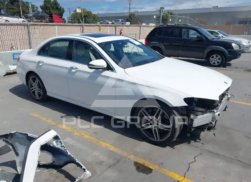 2018 Mercedes Benz E 400 photo