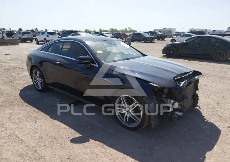 2018 Mercedes Benz E 400 photo
