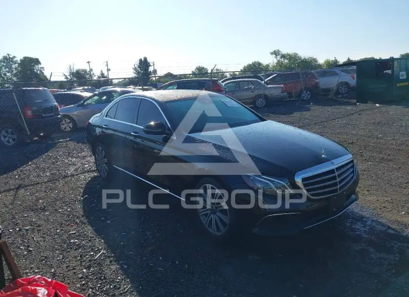 2018 Mercedes Benz E 300 фото