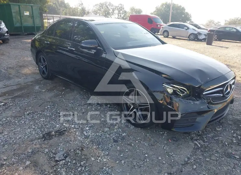 2018 Mercedes Benz E 300 photo