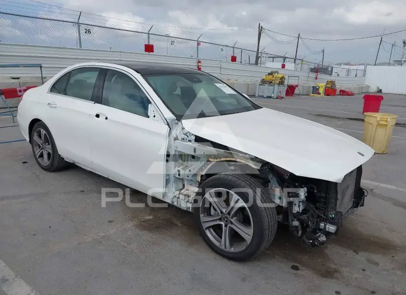 2018 Mercedes Benz E 300 photo