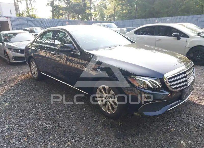 2018 Mercedes Benz E 300 фото