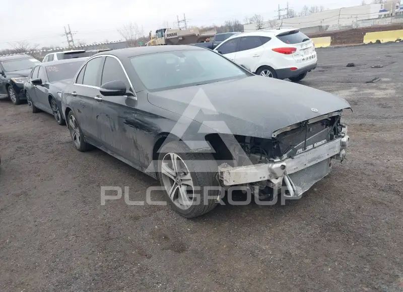 2018 Mercedes Benz E 300 photo