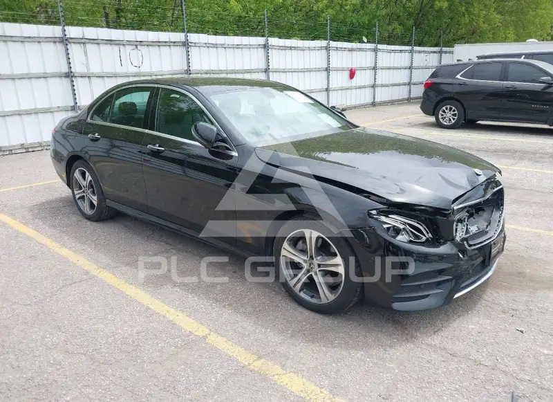 2018 Mercedes Benz E 300 photo