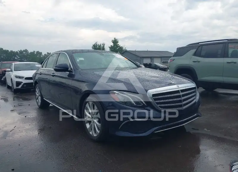 2018 Mercedes Benz E 300 photo