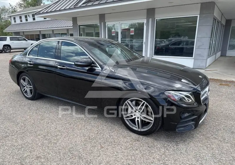 2018 Mercedes Benz E 300 фото