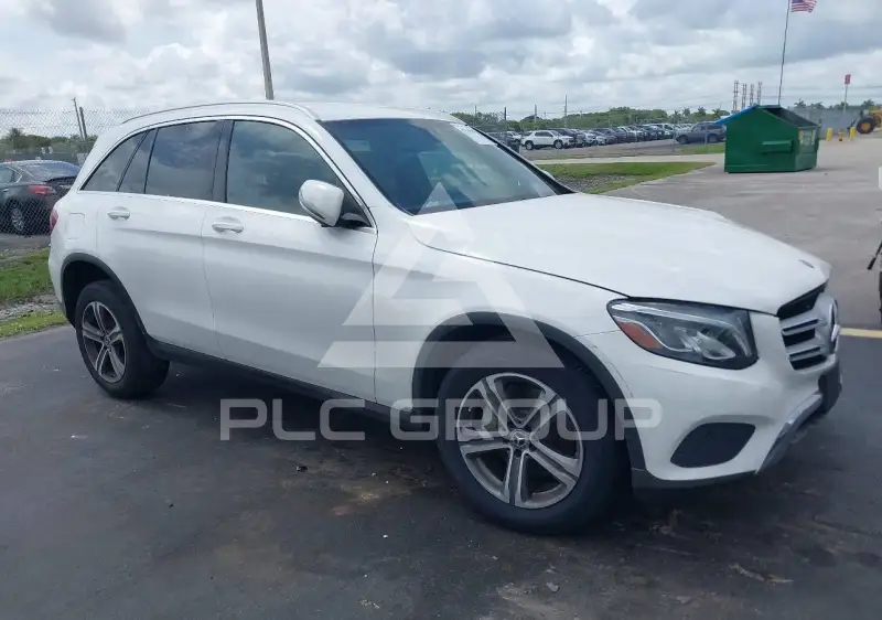 2018 Mercedes Benz GLC 300 фото