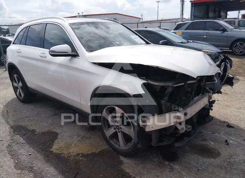 2018 Mercedes Benz GLC 300 фото