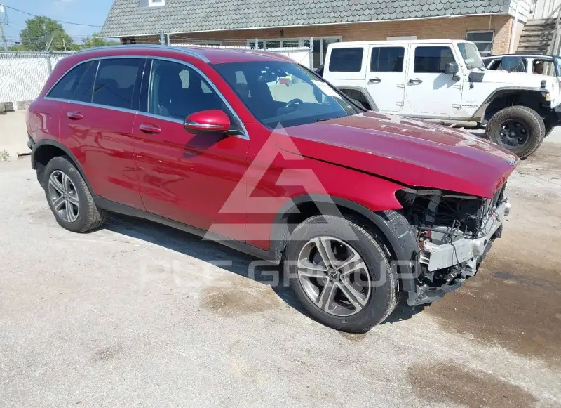 2018 Mercedes Benz GLC 300 фото