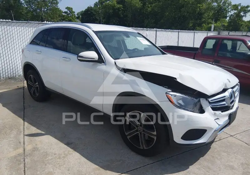 2018 Mercedes Benz GLC 300 фото