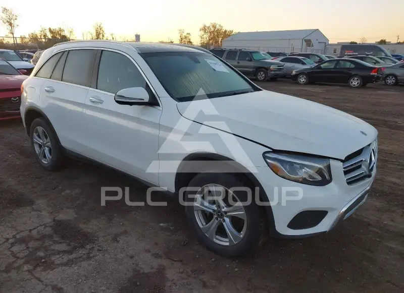 2018 Mercedes Benz GLC 300 фото