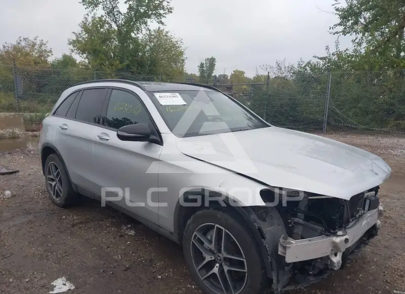 2018 Mercedes Benz GLC 300 фото