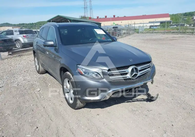 2018 Mercedes Benz GLC 300 фото