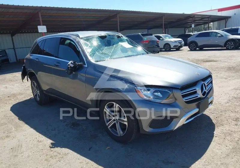 2018 Mercedes Benz GLC 300 фото