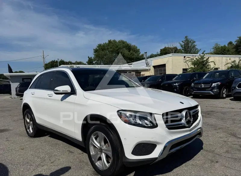 2018 Mercedes Benz GLC 300 фото