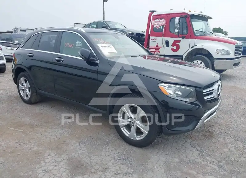 2018 Mercedes Benz GLC 300 фото