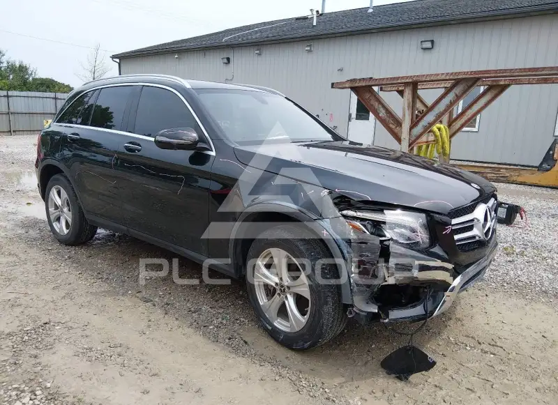 2018 Mercedes Benz GLC 300 фото