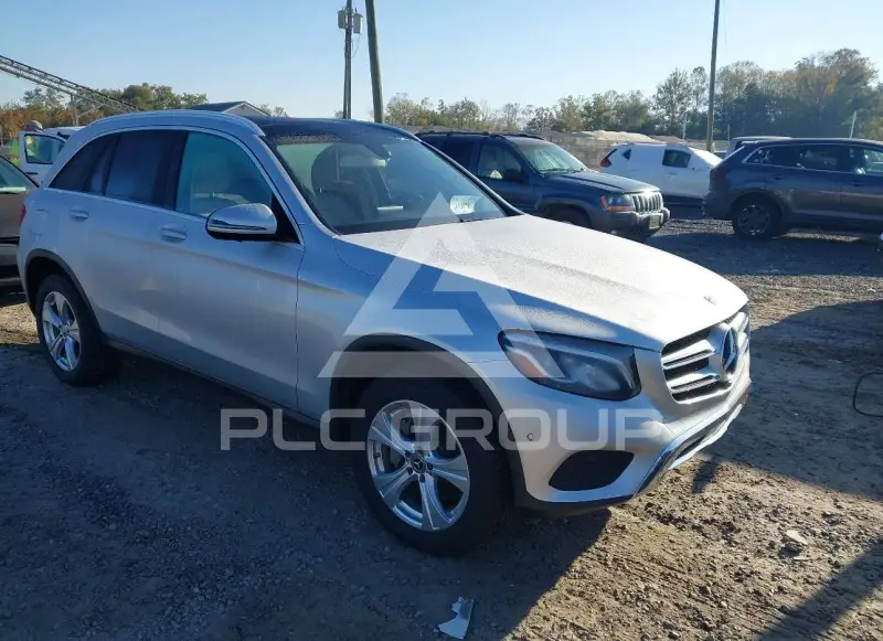 2018 Mercedes Benz GLC 300 фото