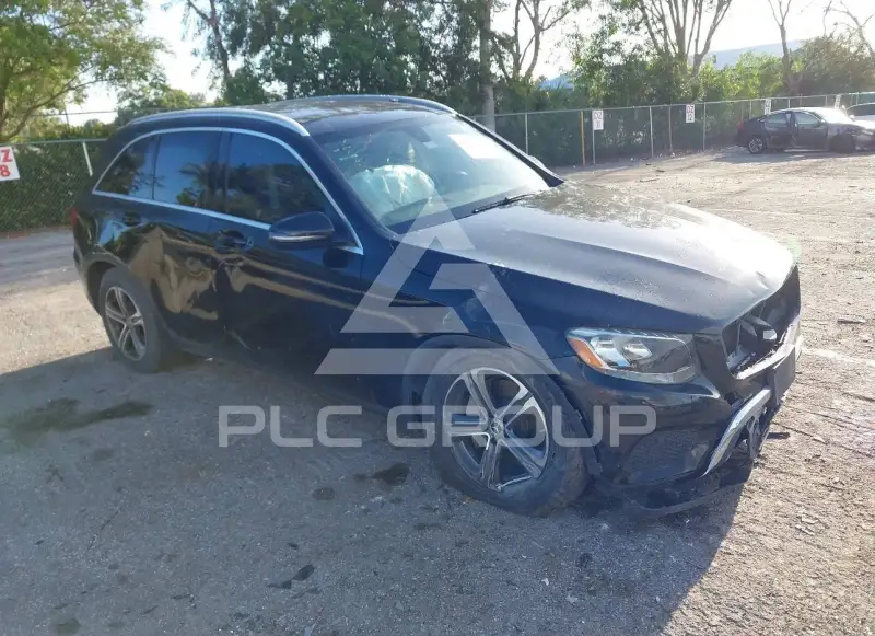 2018 Mercedes Benz GLC 300 фото