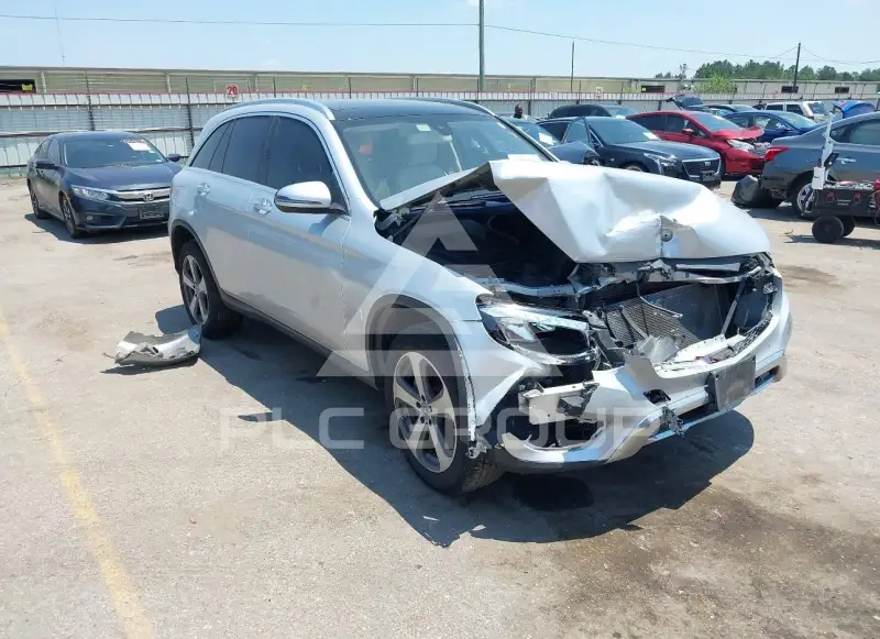 2018 Mercedes Benz GLC 300 фото
