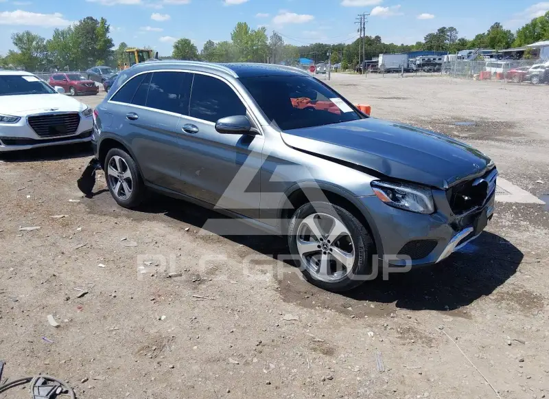 2018 Mercedes Benz GLC 300 photo