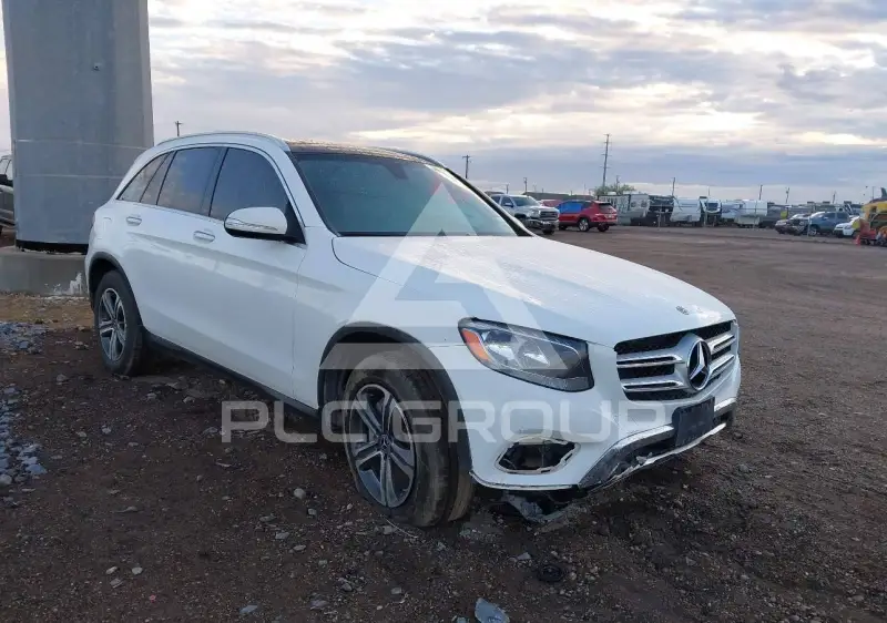 2018 Mercedes Benz GLC 300 фото