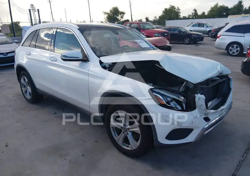 2018 Mercedes Benz GLC 300 фото