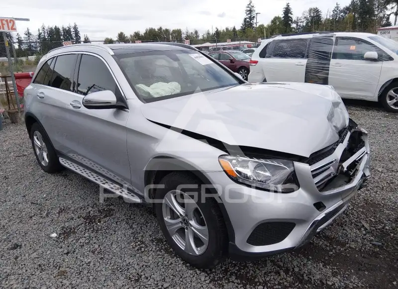 2018 Mercedes Benz GLC 300 photo