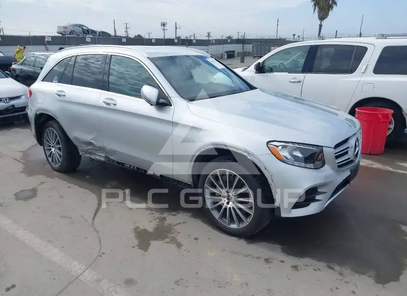 2018 Mercedes Benz GLC 300 фото