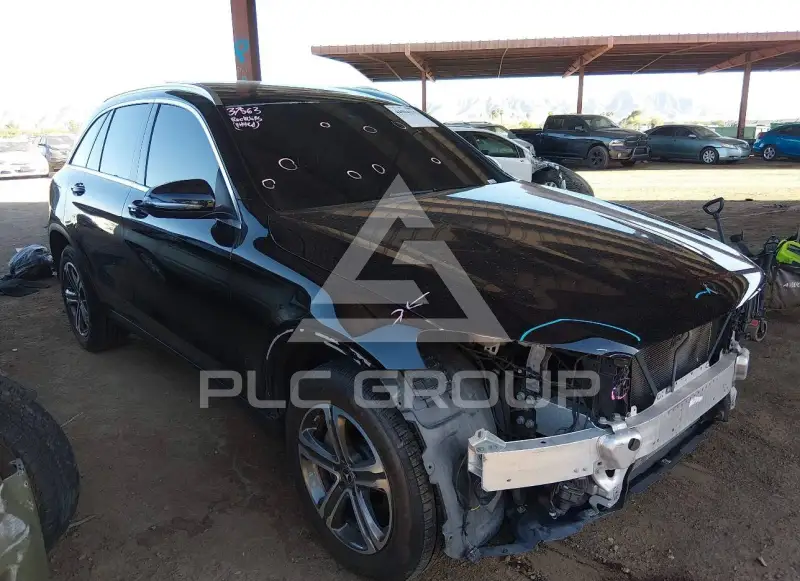 2018 Mercedes Benz GLC 300 фото