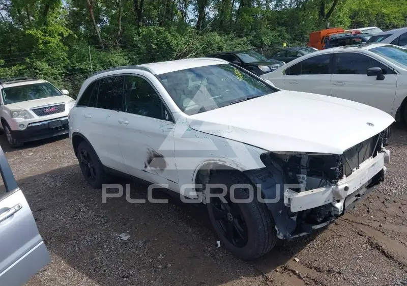 2018 Mercedes Benz GLC 300 фото