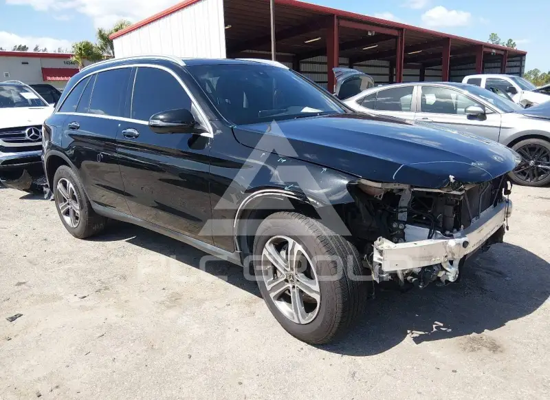 2018 Mercedes Benz GLC 300 фото