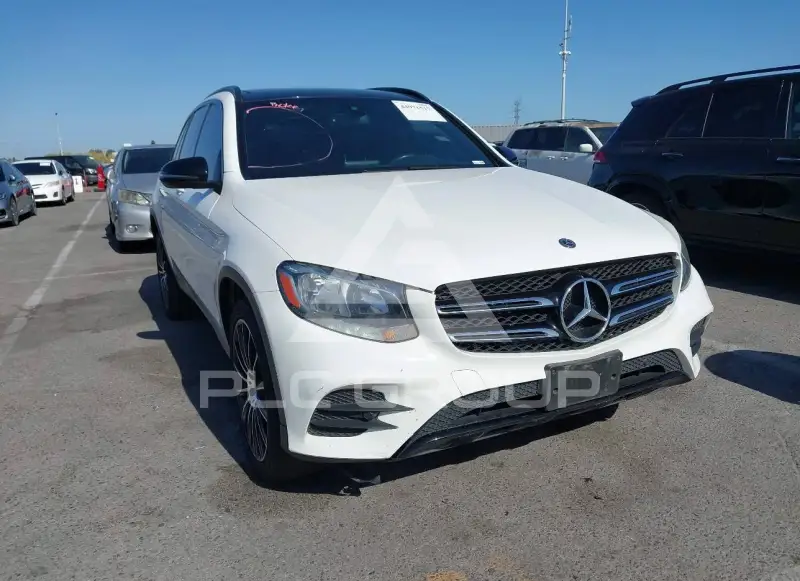 2018 Mercedes Benz GLC 300 фото