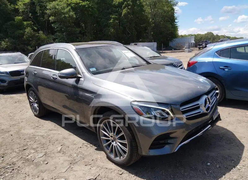 2018 Mercedes Benz GLC 300 фото