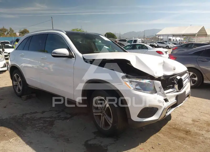 2018 Mercedes Benz GLC 300 фото