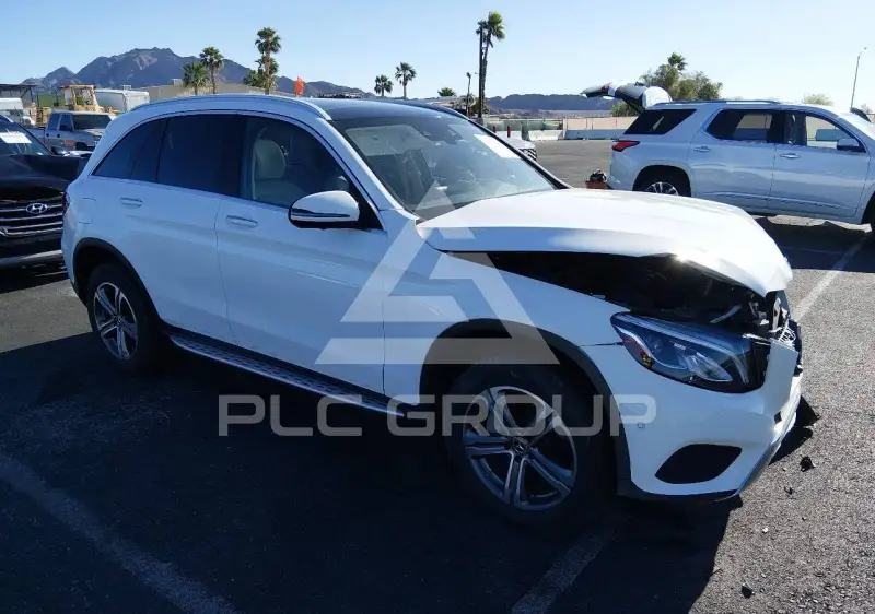 2018 Mercedes Benz GLC 300 фото