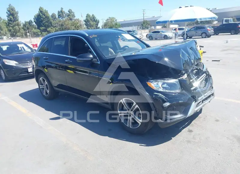 2018 Mercedes Benz GLC 300 фото