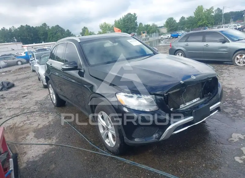 2018 Mercedes Benz GLC 300 фото