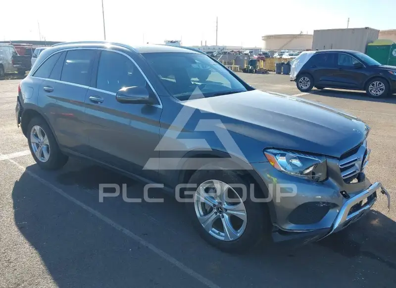 2018 Mercedes Benz GLC 300 фото