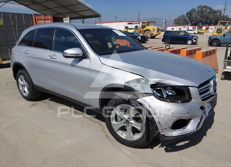 2018 Mercedes Benz GLC 300 фото