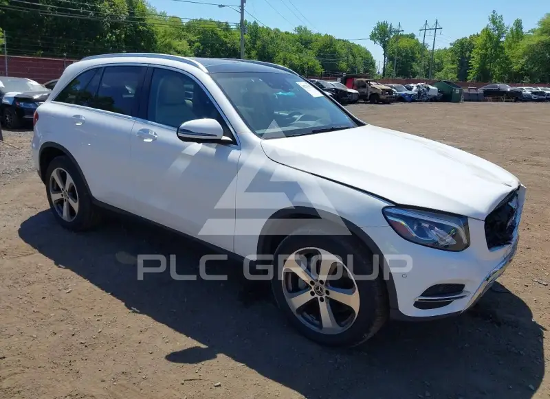 2018 Mercedes Benz GLC 300 фото