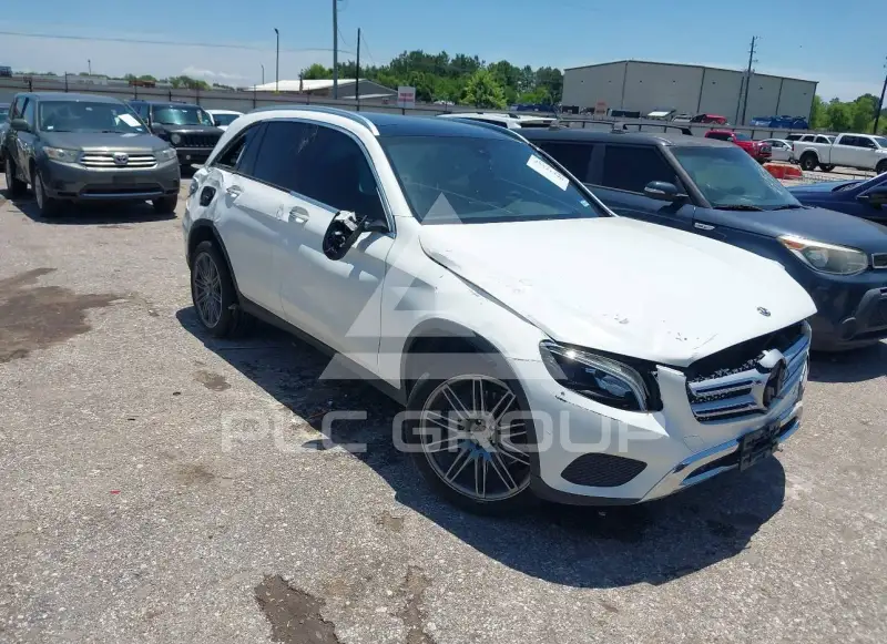 2018 Mercedes Benz GLC 300 фото