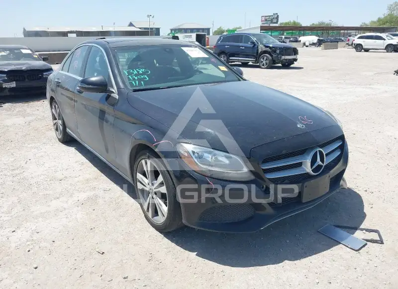 2018 Mercedes Benz C-Class фото