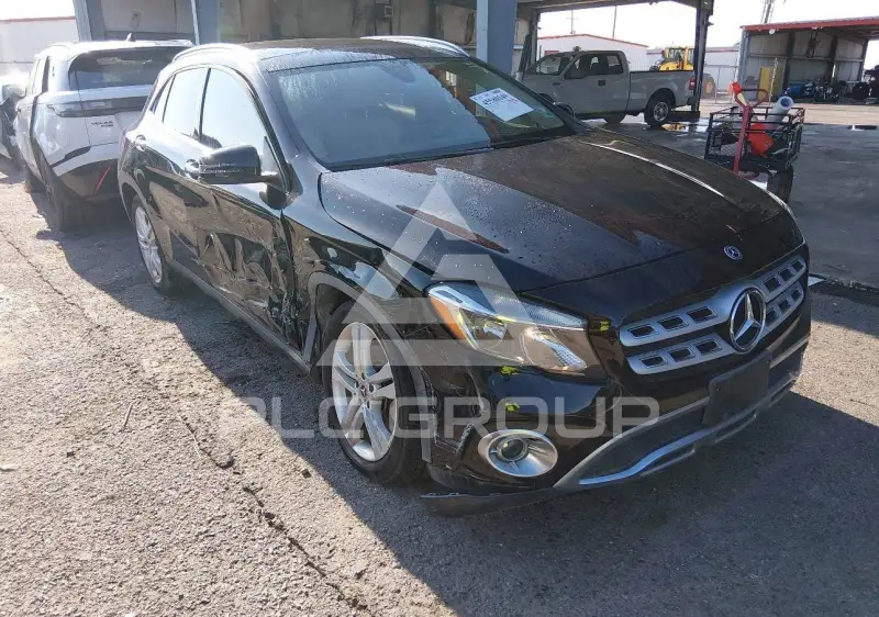 2018 Mercedes Benz GLA 250 фото