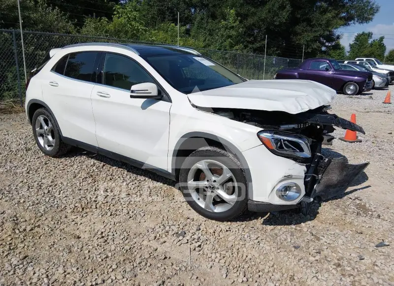 2018 Mercedes Benz GLA 250 фото