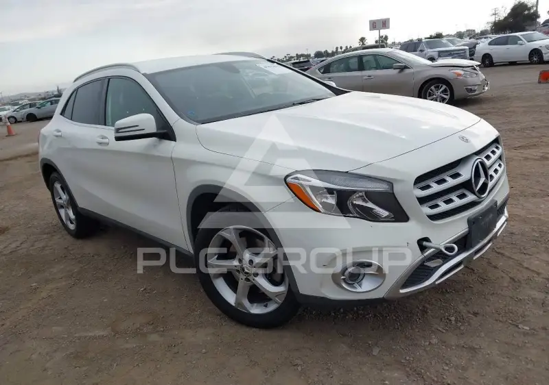 2018 Mercedes Benz GLA 250 фото