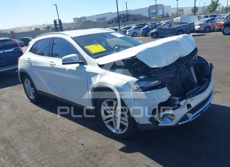2018 Mercedes Benz GLA 250 photo