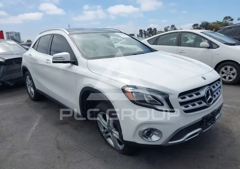 2018 Mercedes Benz GLA 250 фото