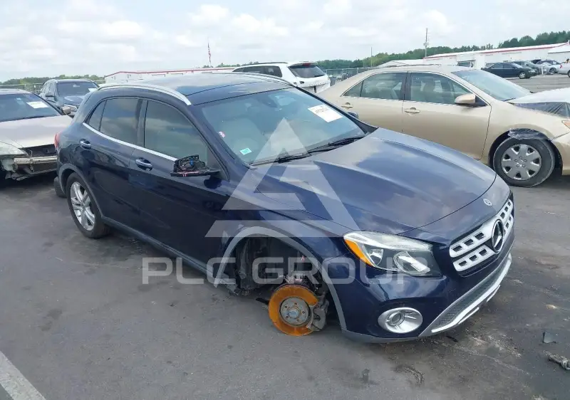 2018 Mercedes Benz GLA 250 фото