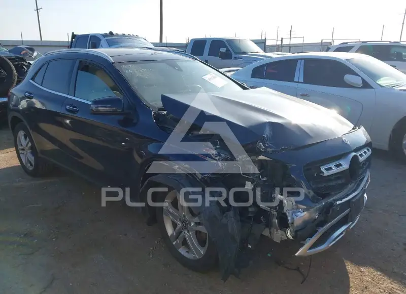 2018 Mercedes Benz GLA 250 photo